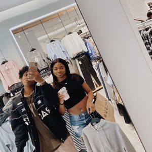 Meet your Posher, Addy